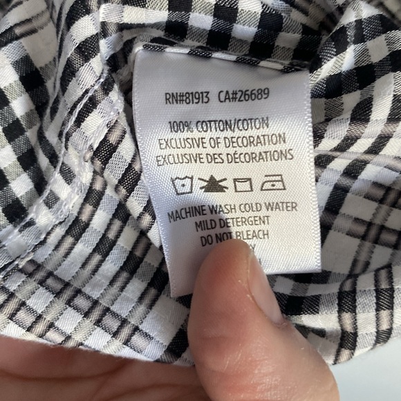 Robert Graham Button Down Long Sleeve Shirt. Black, White, Beige Pattern. Size M - Picture 14 of 16